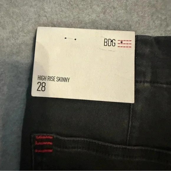 NWT Urban Outfitters BDG black high rise skinny jeans denim side zip size 28 - Picture 4 of 12